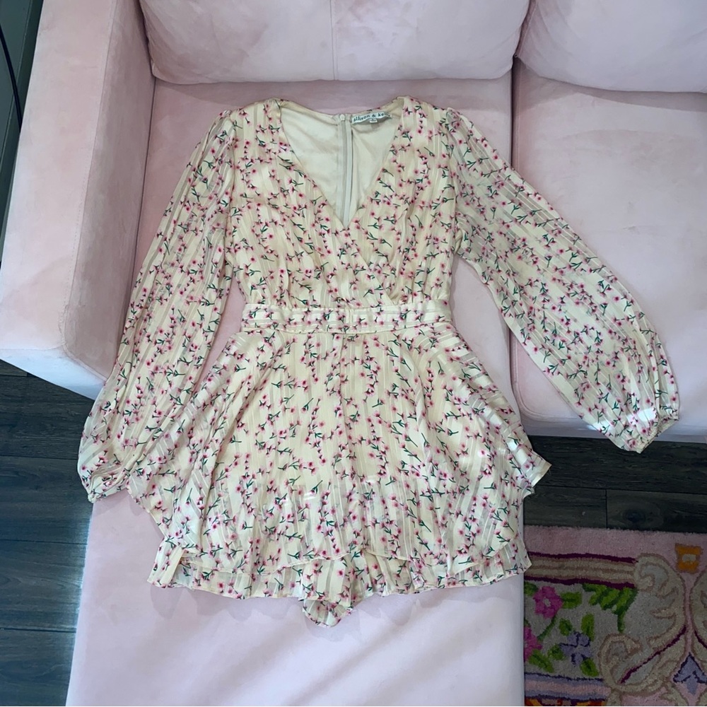 Allison & Kelly Floral Long Sleeve Romper